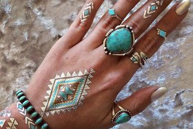 Золотые флэш тату и еще 4 верных способа выделиться в отпуске на море